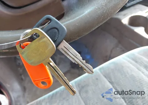 1999 Toyota Tacoma Prerunner из США, поврежденный, VIN 4TASM92N3XZ450026